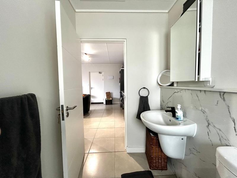 To Let 1 Bedroom Property for Rent in The Huntsman Western Cape